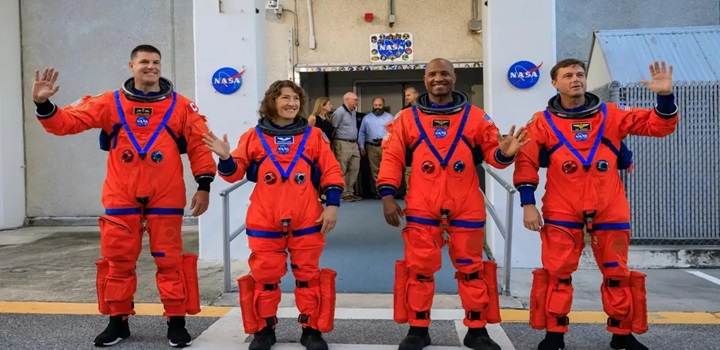 Astronautas Jeremy Hansen, Christina Koch, Victor Glover e Reid Wiseman integram a equipe da missão Artemis II NASA