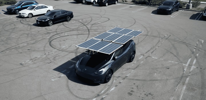 carro com painel solar