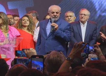 Lula fez discurso sobre a guerra em Gaza durante comemoração do aniversário do PT
20/03/2024 - Reprodução/CNN
