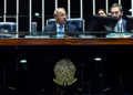 Senado aprova medida provisória que amplia crédito consignado a trabalhadores do setor privado, incluindo motoristas de app e rurais, com uso de plataforma pública e garantia via FGTS.